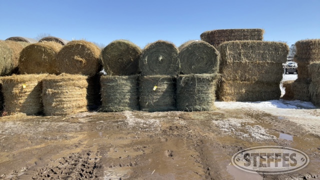 (18 Bales) 4x4 rounds